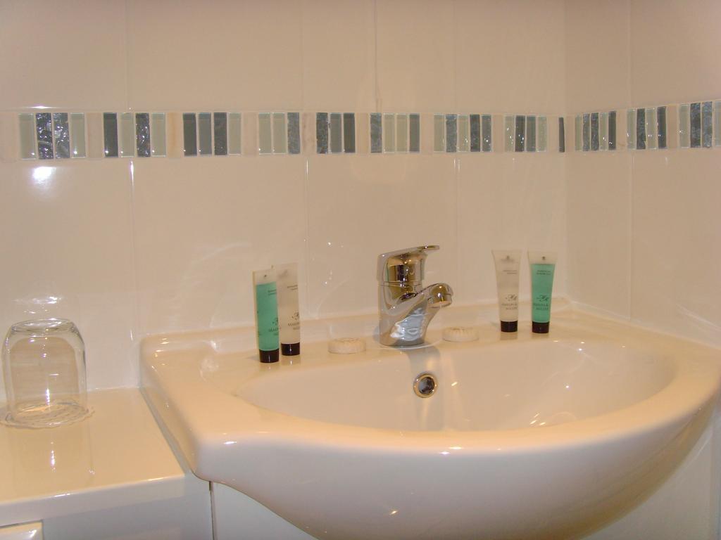 Breakers Bed And Breakfast WTA-toernooi van WTA-toernooi van Eastbourne Buitenkant foto
