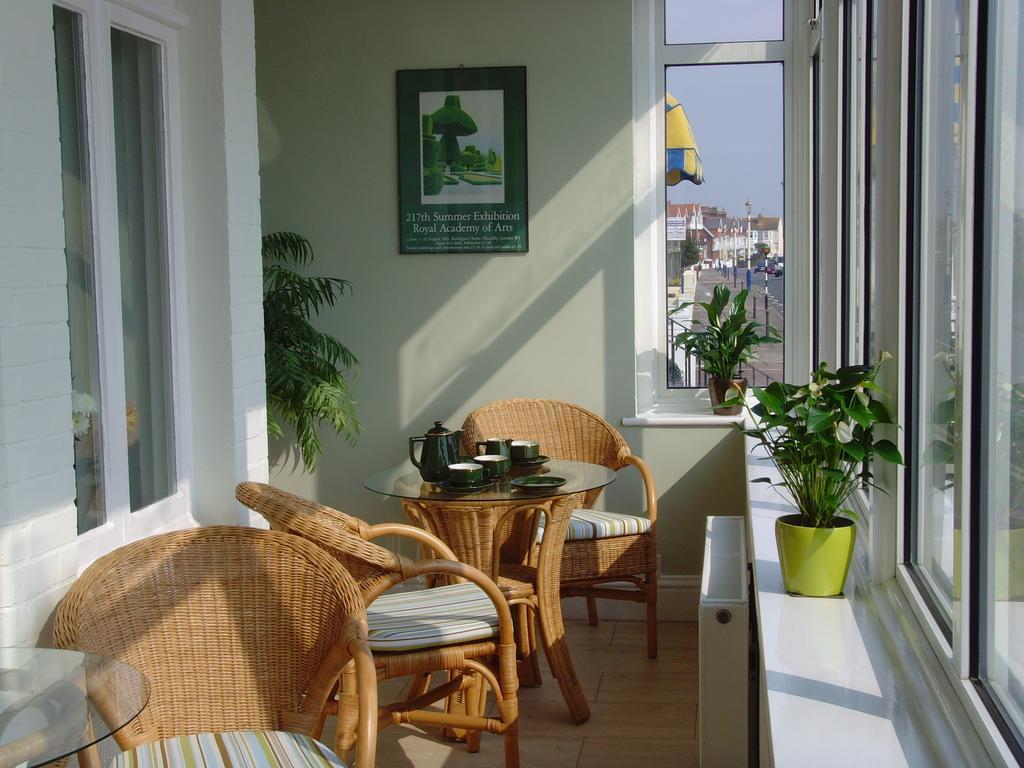 Breakers Bed And Breakfast WTA-toernooi van WTA-toernooi van Eastbourne Buitenkant foto